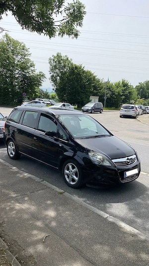 Opel Zafira B Cosmo 1.9 CDTI Automatik 150 PS Diesel Bild 2