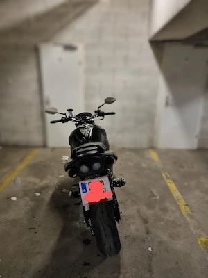 Suzuki GSR 600 Motorrad - Naked Bike Bild 5