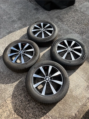 Suzuki Sommerreifen auf Alufelgen