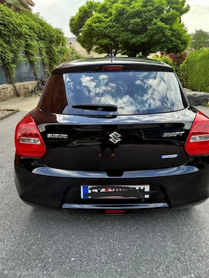 Suzuki Swift 1.0 DITC Hybrid flash_ gepflegtes Garagenauto_ Privatverkauf_ nationaler Code 242005 Bild 6
