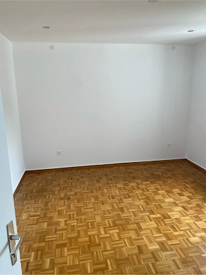 2 Zimmer Wohnung + Küche Bild 4