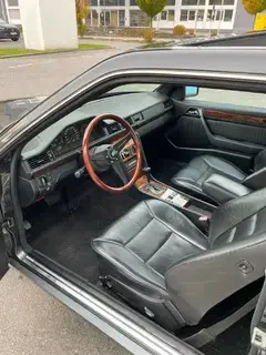 Mercedes-Benz W124 300-24V Coupe Bild 4
