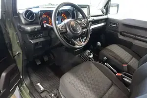 Suzuki Jimny Bild 9