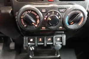 Suzuki Jimny Bild 12