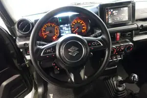 Suzuki Jimny Bild 16