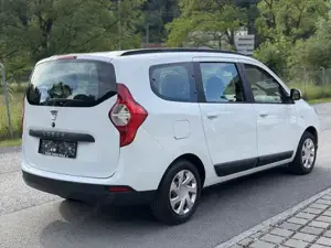 Dacia Lodgy Benzin 7 Sitzer TÜV NEU ARBÖ 1.Besitz Bild 4