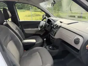 Dacia Lodgy Benzin 7 Sitzer TÜV NEU ARBÖ 1.Besitz Bild 6