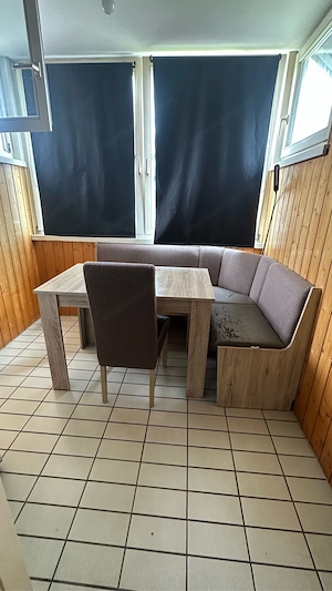 Eckbank tisch + 2 stühle  Bild 3