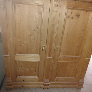 Zweitägigen Schrank  Bild 2