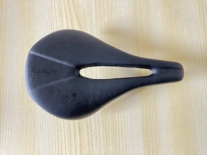 Fahrradsattel Carbon Herren 134 gr NEU