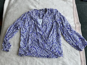 Modische Damenbluse zu verkaufen Bild 5