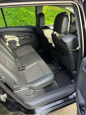 Opel Zafira B Cosmo 1.9 CDTI Automatik 150 PS 7Sitz Bild 4