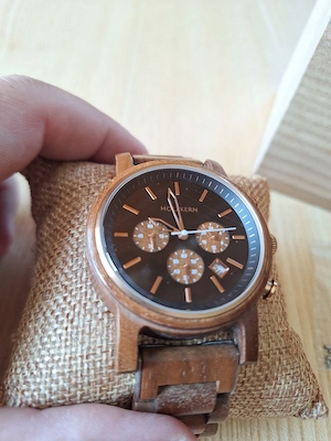 Holzkern Armbanduhr Bild 4
