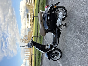Vespa Primavera 50ccm Bild 3