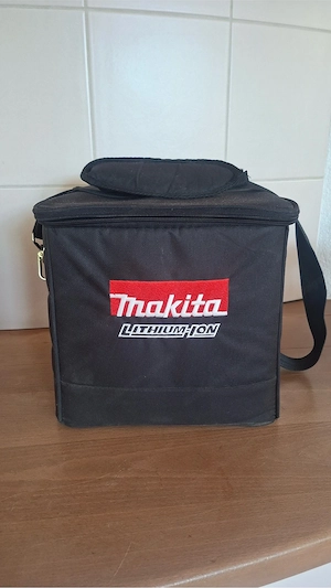 Akkubohrmaschine und Akkustichsäge Bild 5