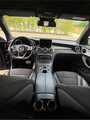 Mercedes-Benz GLC-Klasse 350e  AMG LINE Schwarz Schwarz 20" Felgen SUV  Bild 3