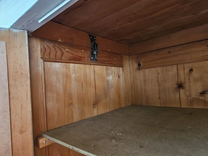 Alter Schrank, Kasten Bild 3