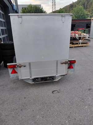 Anhänger geschlossen Aluminium Aufbau Bild 4