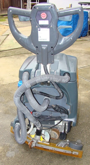 Voll funktionsfähige TASKI-Swingo 455 TypeCO455. OX Scheuersaugmaschine Boden-Nassreinigungsmaschine Bild 2