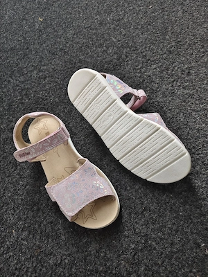 Kindersandalen Bild 2