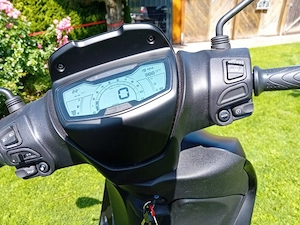 Piaggio Medley ABS- Sport Roller   Scooter Bild 9