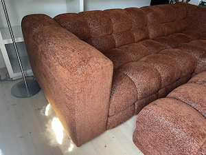 Designer-Sofa in Rostorange   sehr bequem, mit Ottomane Bild 4
