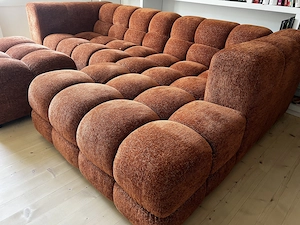Designer-Sofa in Rostorange   sehr bequem, mit Ottomane Bild 9
