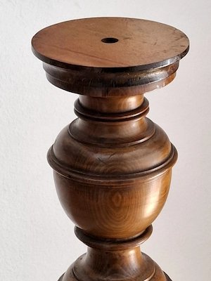 Schöne sehr alte Säule aus Buchenholz | Vintage Bild 4