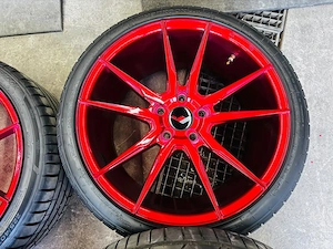 Japan Racing JR21 Blood Red 19 Zoll 5x120 BMW F-Serie Neuwertig mit Hankook Reifen Bild 4