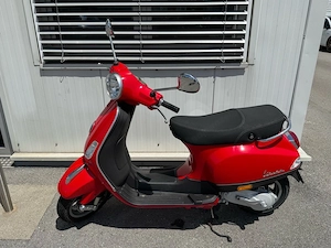 Vespa LX 50 Moped Roller Bild 2
