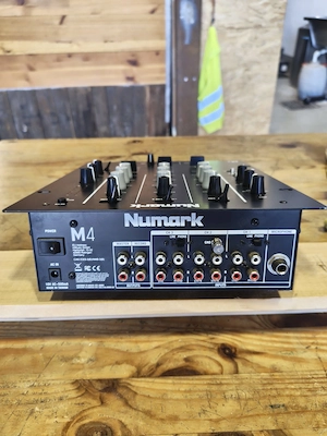 Numark M4   3-Kanal DJ Mixer Bild 3