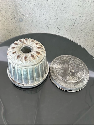Antike Puddingform aus Blech 1900er Jahre Bild 5