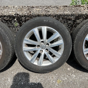 4x VW Polo Alufelgen mit sommerreifen 185 60 15  Bild 2