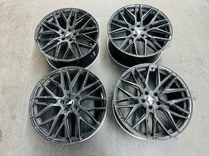 AnzeigeJR21 8,5J x 20 Zoll ET35 5x112 Schwarz Alufelgen Bild 2