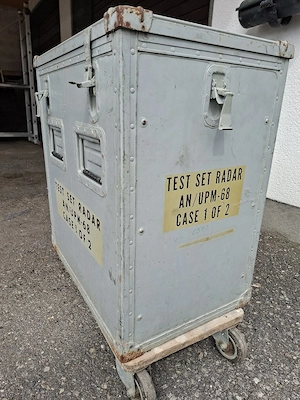 alte Transportbox für Radar Bild 3