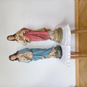 Marienstatue und Jesusstatue