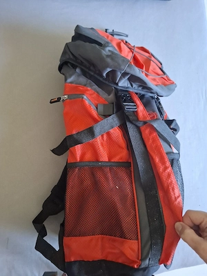 Rucksack mit vielen Fächern  Bild 2