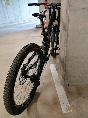 Neuwertiges downhill rabbit bike np4500euro Bild 6