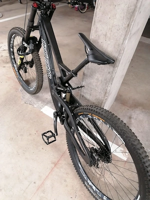 Neuwertiges downhill rabbit bike np4500euro Bild 8