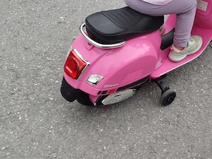 Kinder E-Roller
