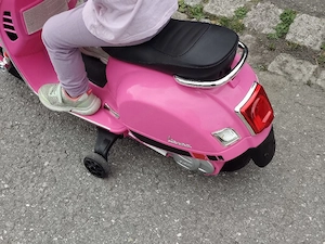 Kinder E-Roller Bild 4