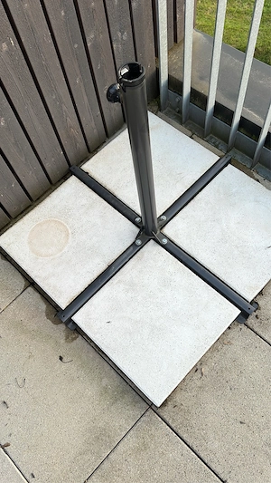 Ampelschirm inkl. Ständer + Ersatzständer + Platten Bild 3