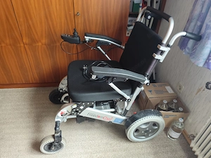 FreedomChair FDC A08L Elektro-Rollstuhl   3 Akkus   Pflegesteuerung   faltbar Bild 5