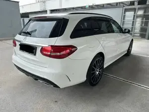 Mercedes C400 AMG Line Bild 6