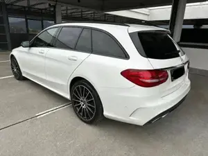Mercedes C400 AMG Line Bild 3