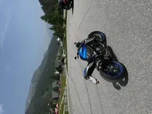Gut gepflegtes Motorrad zu verkaufen  Bild 2