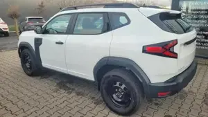 Dacia Duster ECO-G 100 III 100+Radio+Klima+PDC 74 kW (101 PS... Bild 6