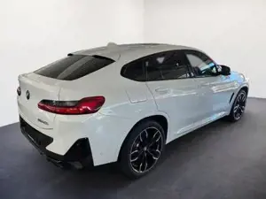 BMW X4 M40 i /PANO-DA/AHK/LED/21Z/M-SITZE/ 265 kW (360 PS), Automatik, Allrad Bild 3