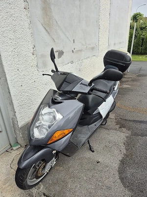 125 ccm Roller Bild 3