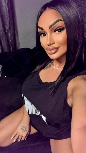 hallo ich bin karina Bild 4